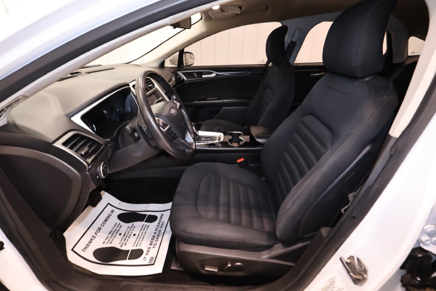 2016 Ford Fusion SE - Photo 12