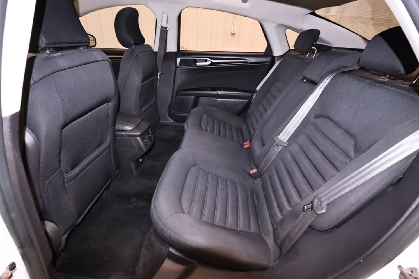 2016 Ford Fusion SE - Photo 14