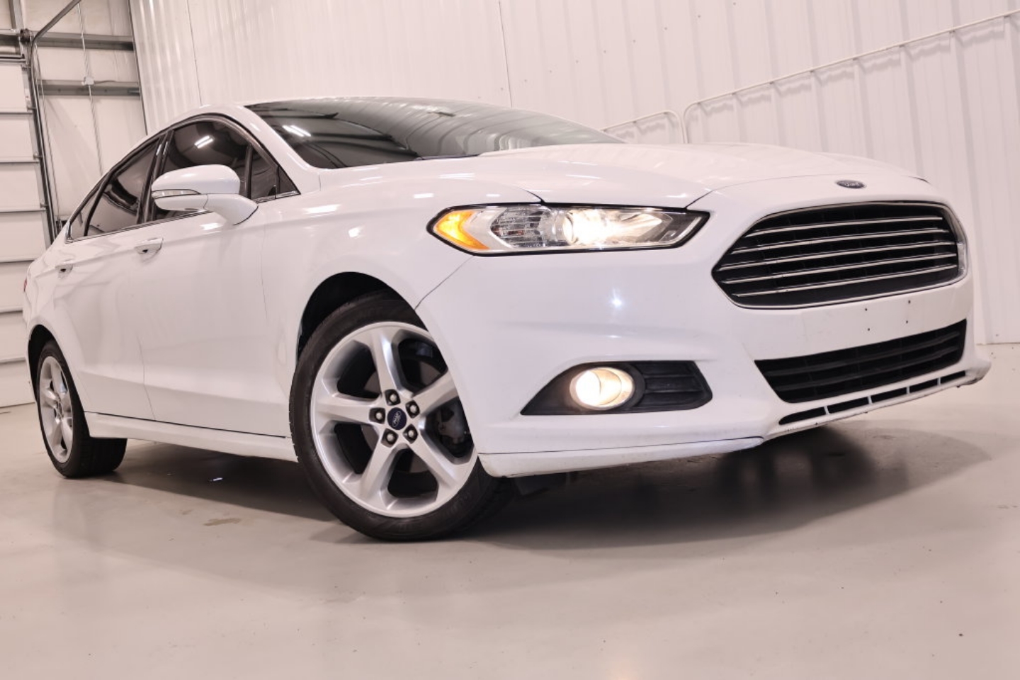 2016 Ford Fusion SE - Photo 25