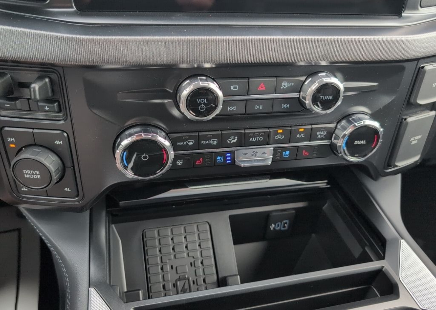 2026 Ford F-250 Super Duty Platinum - Photo 21
