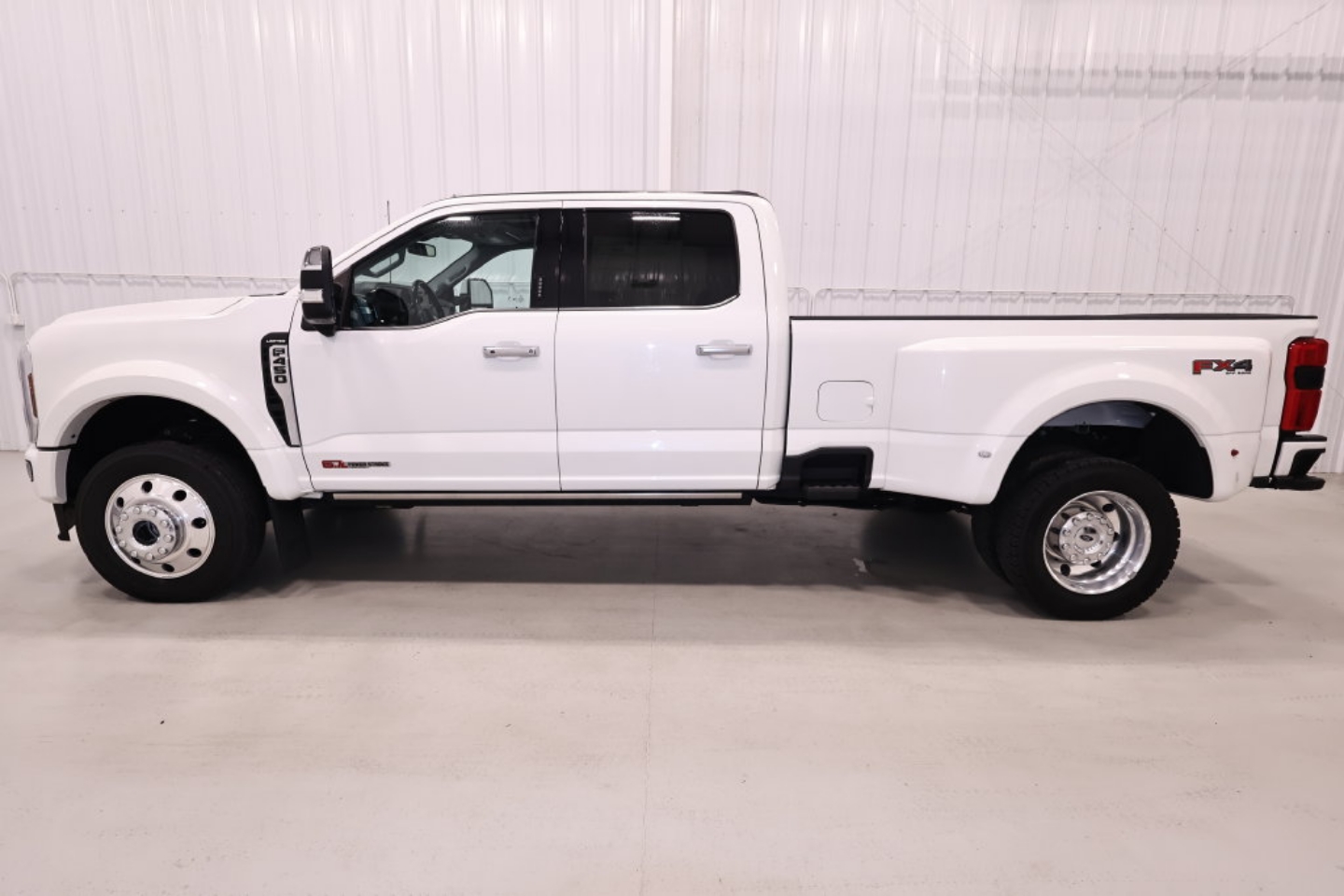 2024 Ford F-450 Super Duty Limited - Photo 7