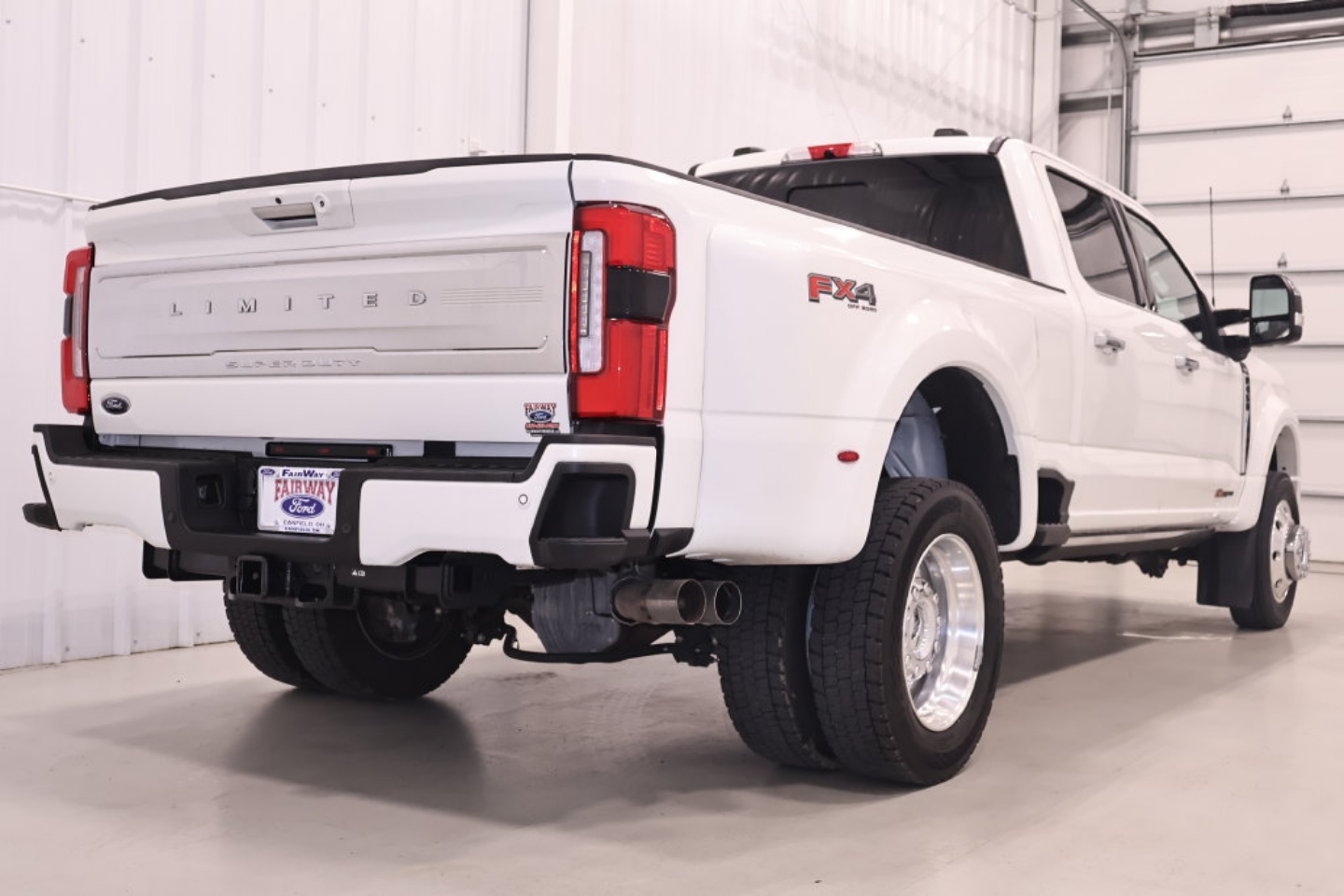 2024 Ford F-450 Super Duty Limited - Photo 10