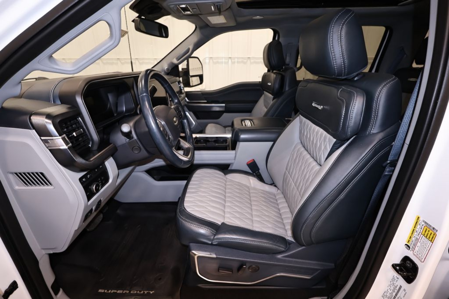 2024 Ford F-450 Super Duty Limited - Photo 14