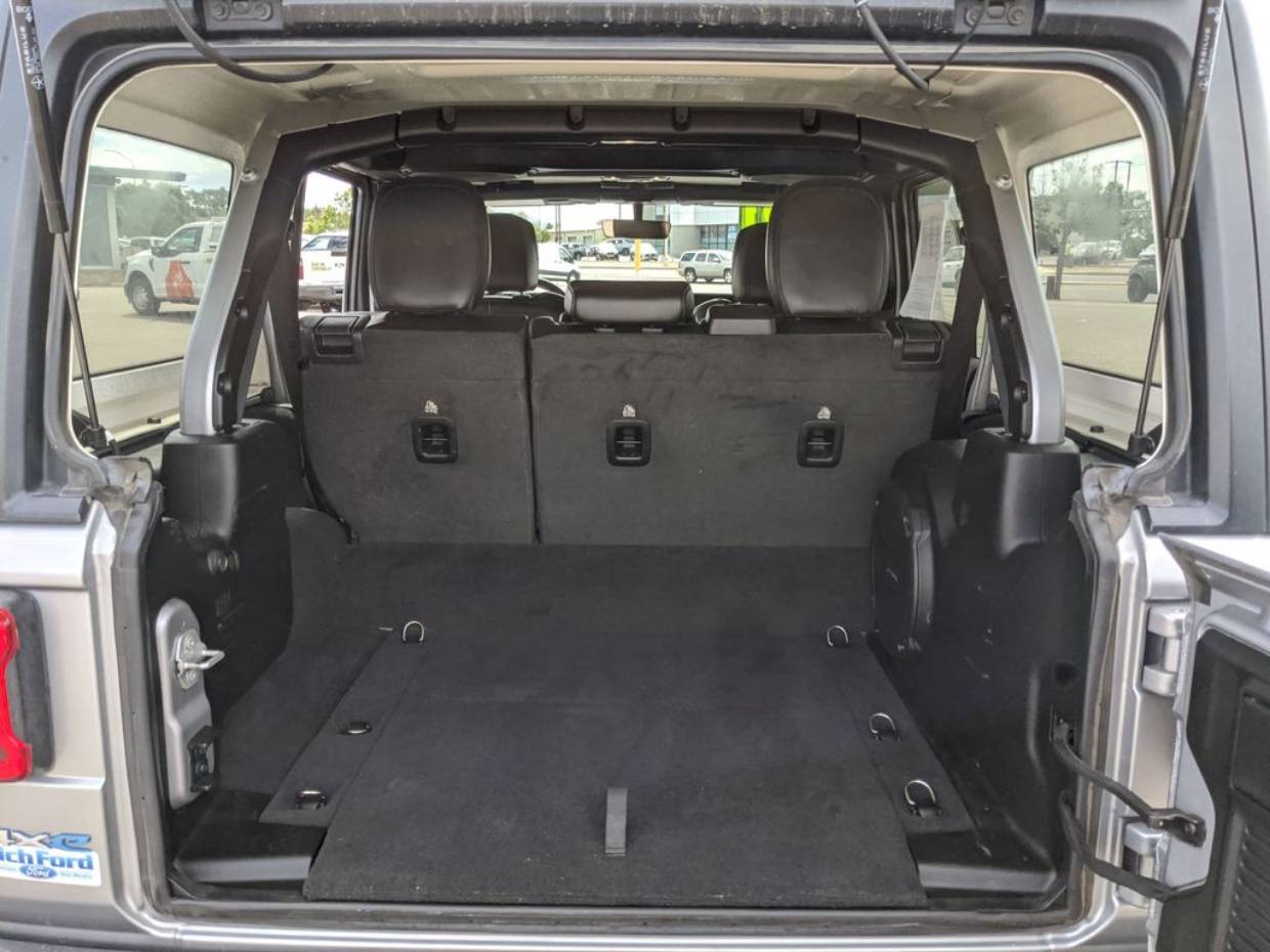 2021 Jeep Wrangler Unlimited Sahara 4XE - Photo 16