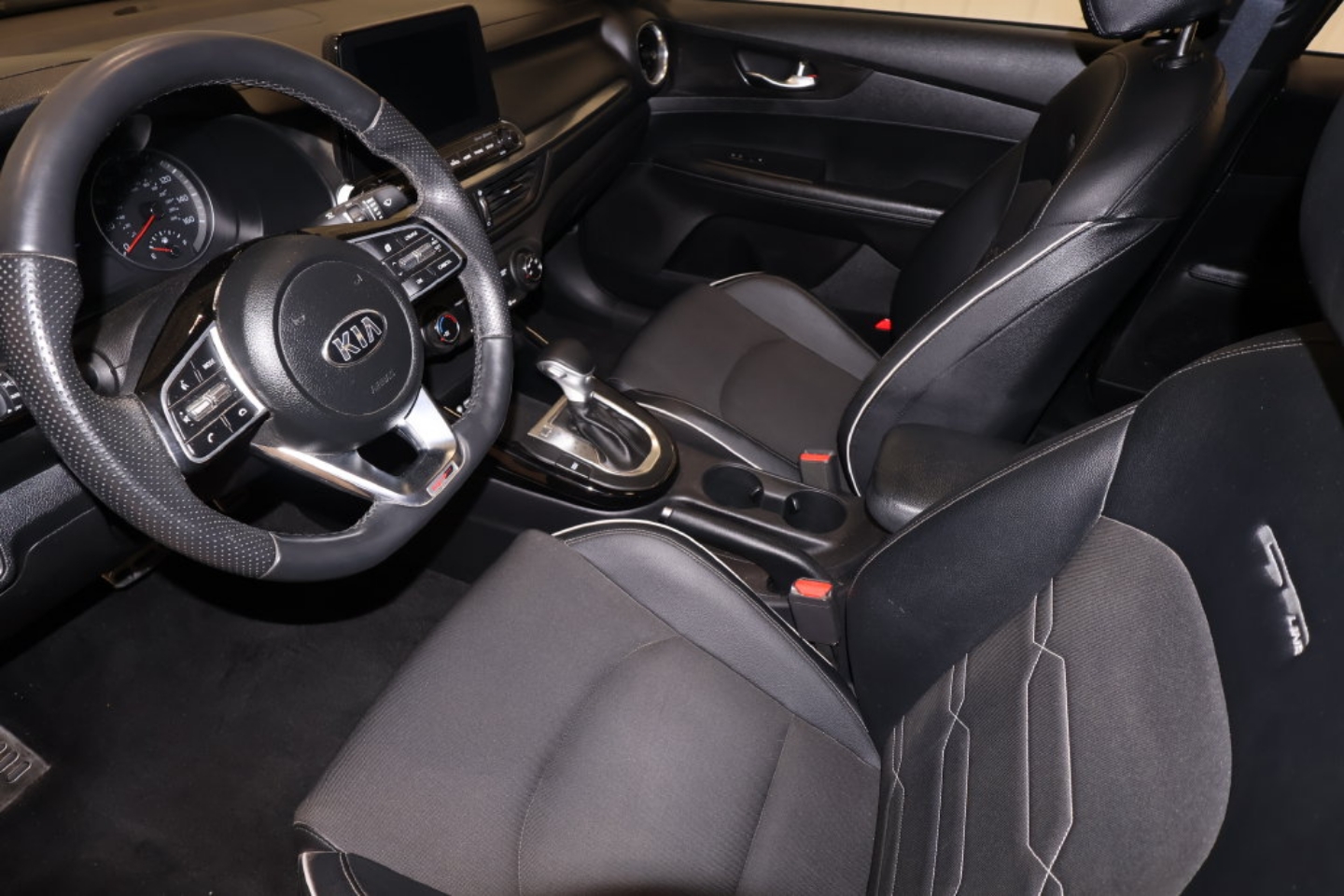 2021 Kia Forte GT-Line - Photo 31