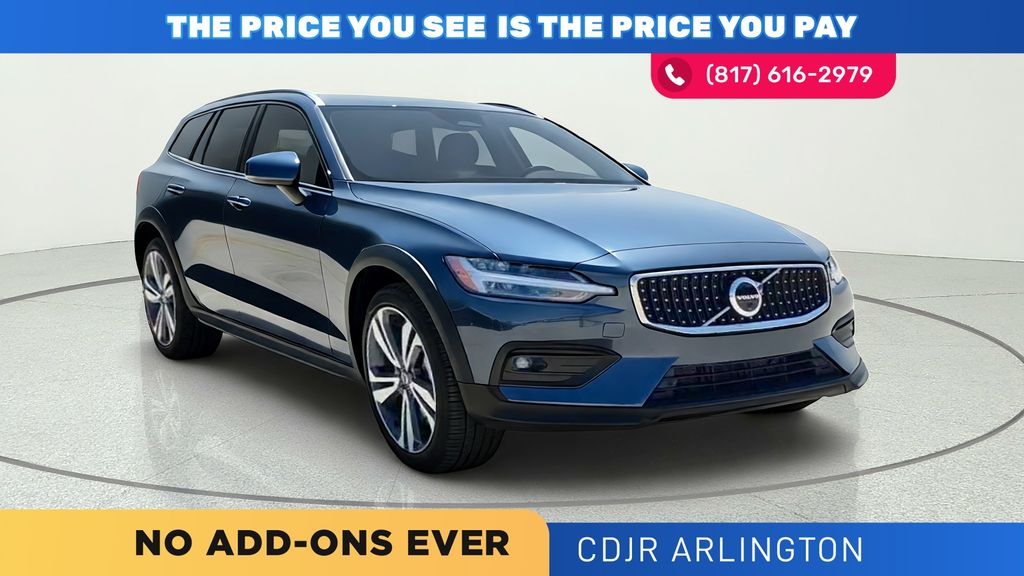 2025 Volvo V60 Cross Country