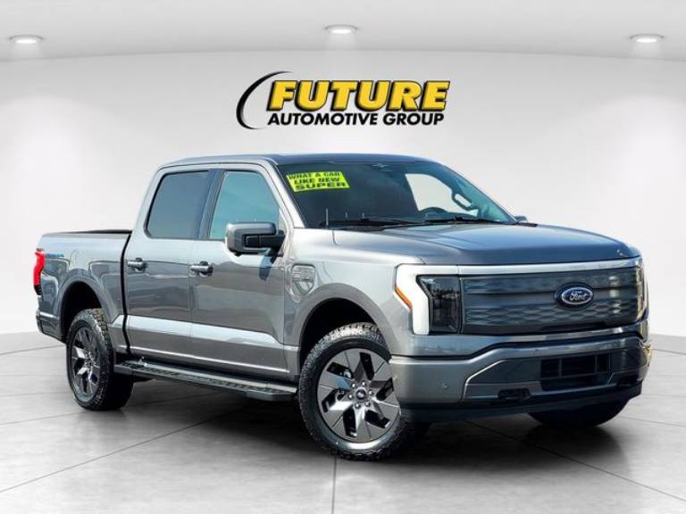 2023 Ford F-150 Lightning LARIAT