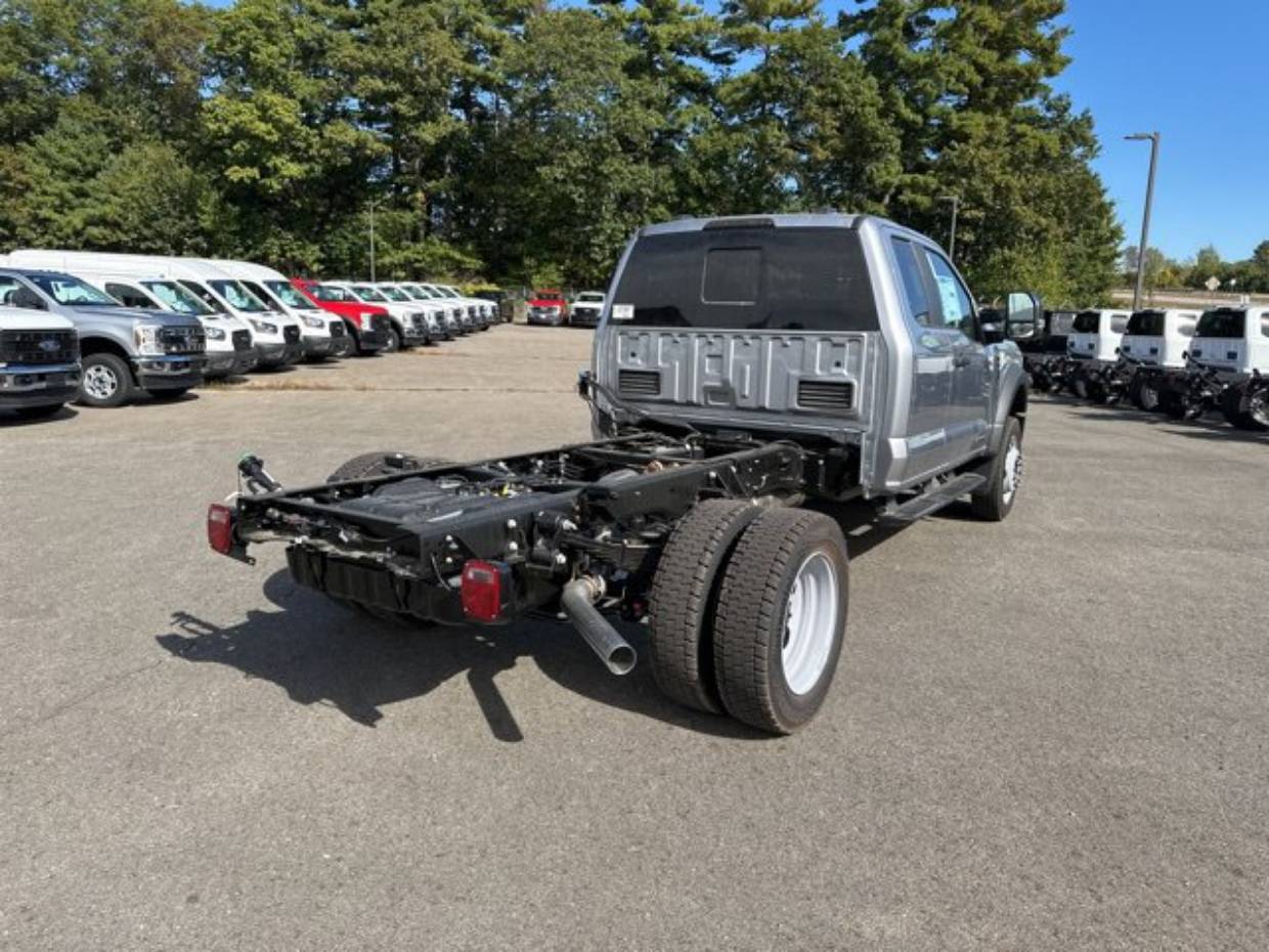 2026 Ford F-550 Super Duty Chassis Cab XL - Photo 7