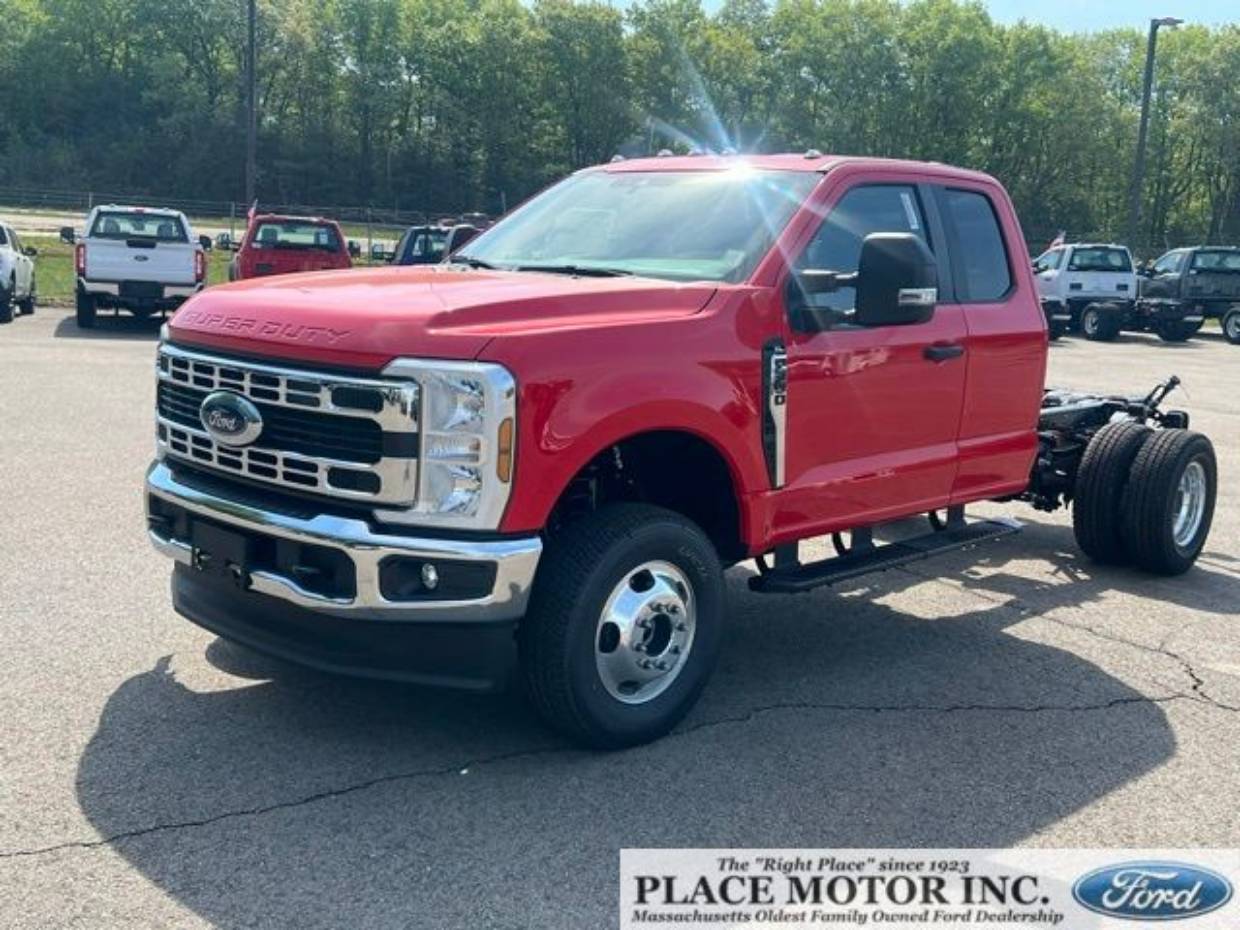 2026 Ford F-350 Super Duty Chassis Cab