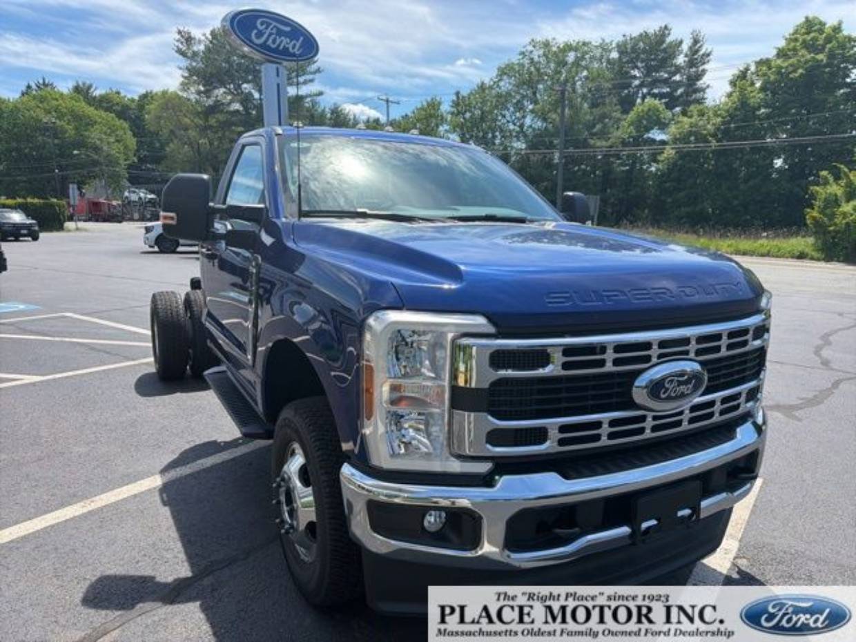 2026 Ford F-350 Super Duty Chassis Cab
