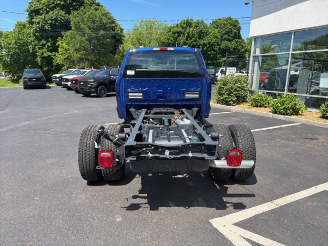2026 Ford F-350 Super Duty Chassis Cab XL - Photo 6