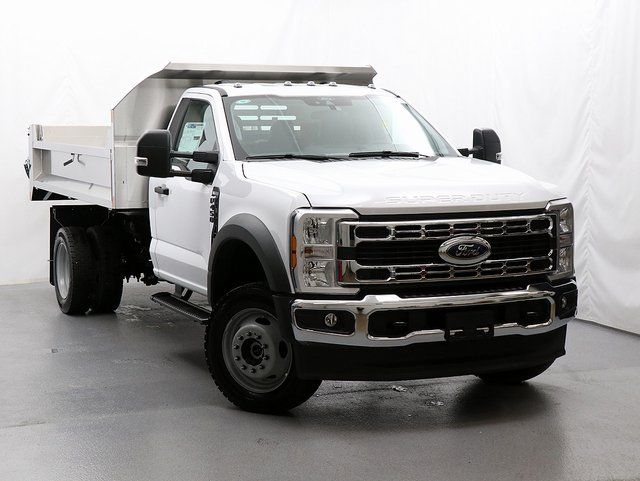 2025 Ford F-450 Super Duty Chassis Cab
