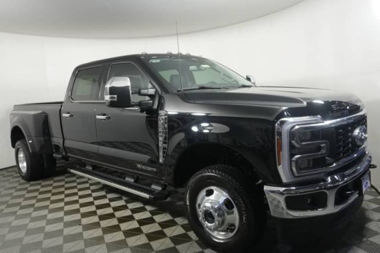 2026 Ford Super Duty F-350 DRW LARIAT