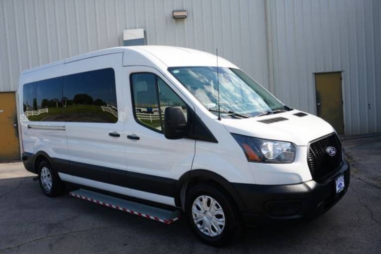 2026 Ford Transit Passenger Wagon XL
