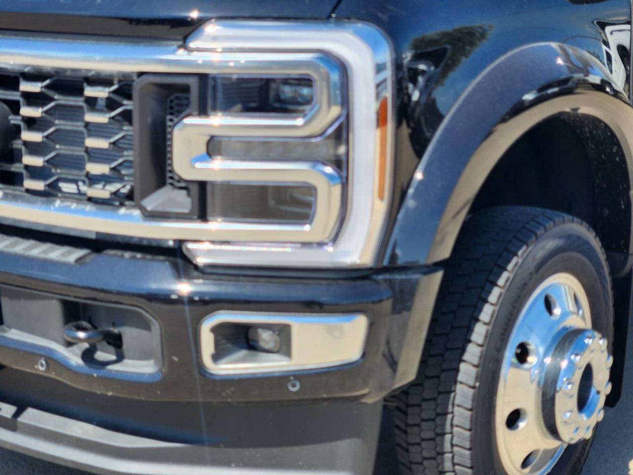 New 2026 Ford Super Duty F-450 DRW Platinum, photo 5