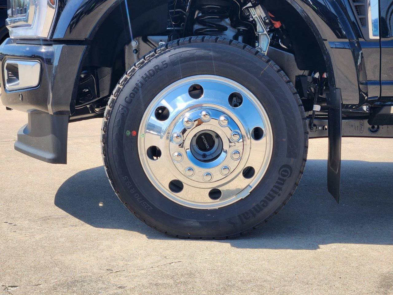 New 2026 Ford Super Duty F-450 DRW Platinum, photo 7
