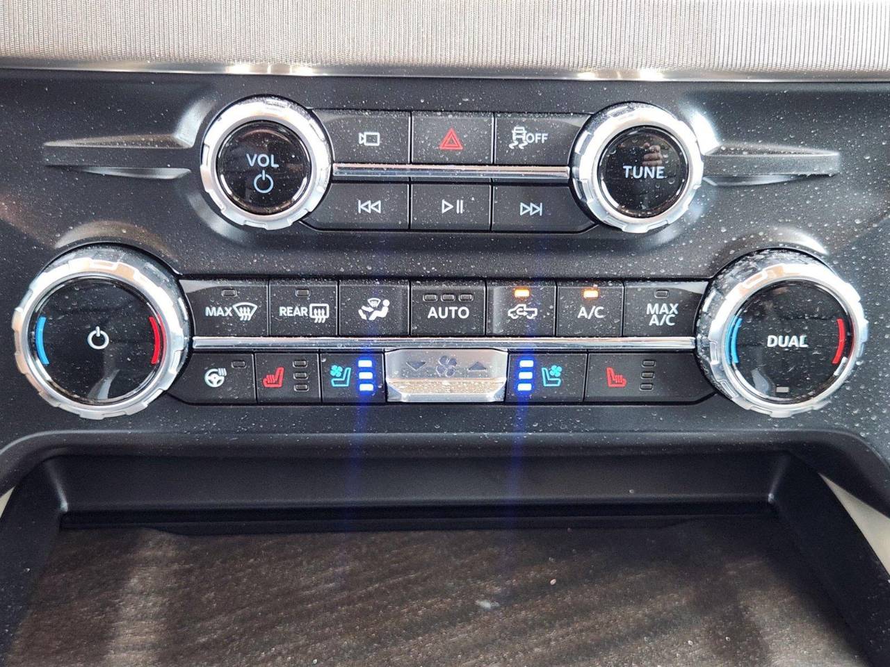 New 2026 Ford Super Duty F-450 DRW Platinum, photo 14