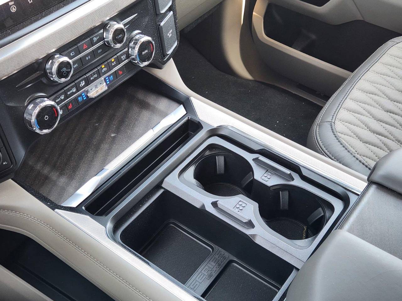 New 2026 Ford Super Duty F-450 DRW Platinum, photo 15