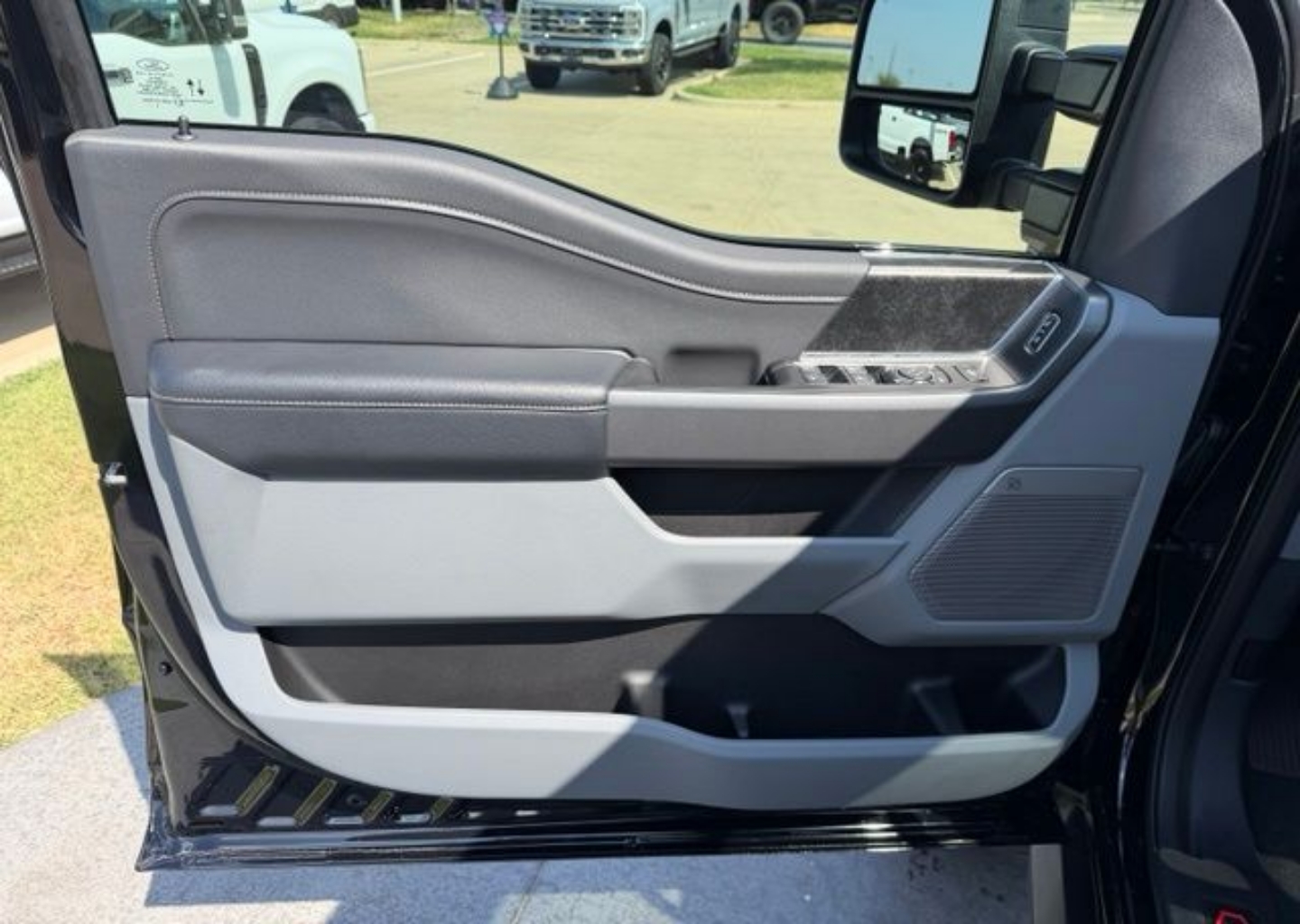 2026 Ford F-250 Super Duty XLT - Photo 9