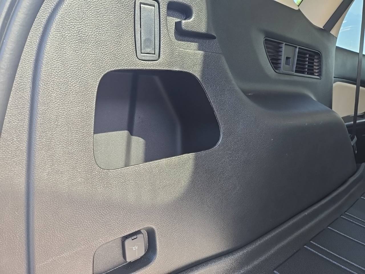 2024 Ford Edge SE - Photo 8