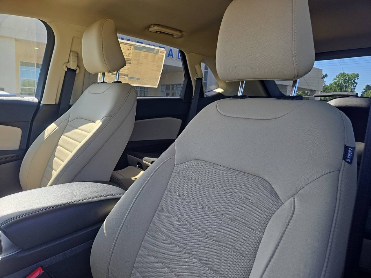 2024 Ford Edge SE - Photo 17