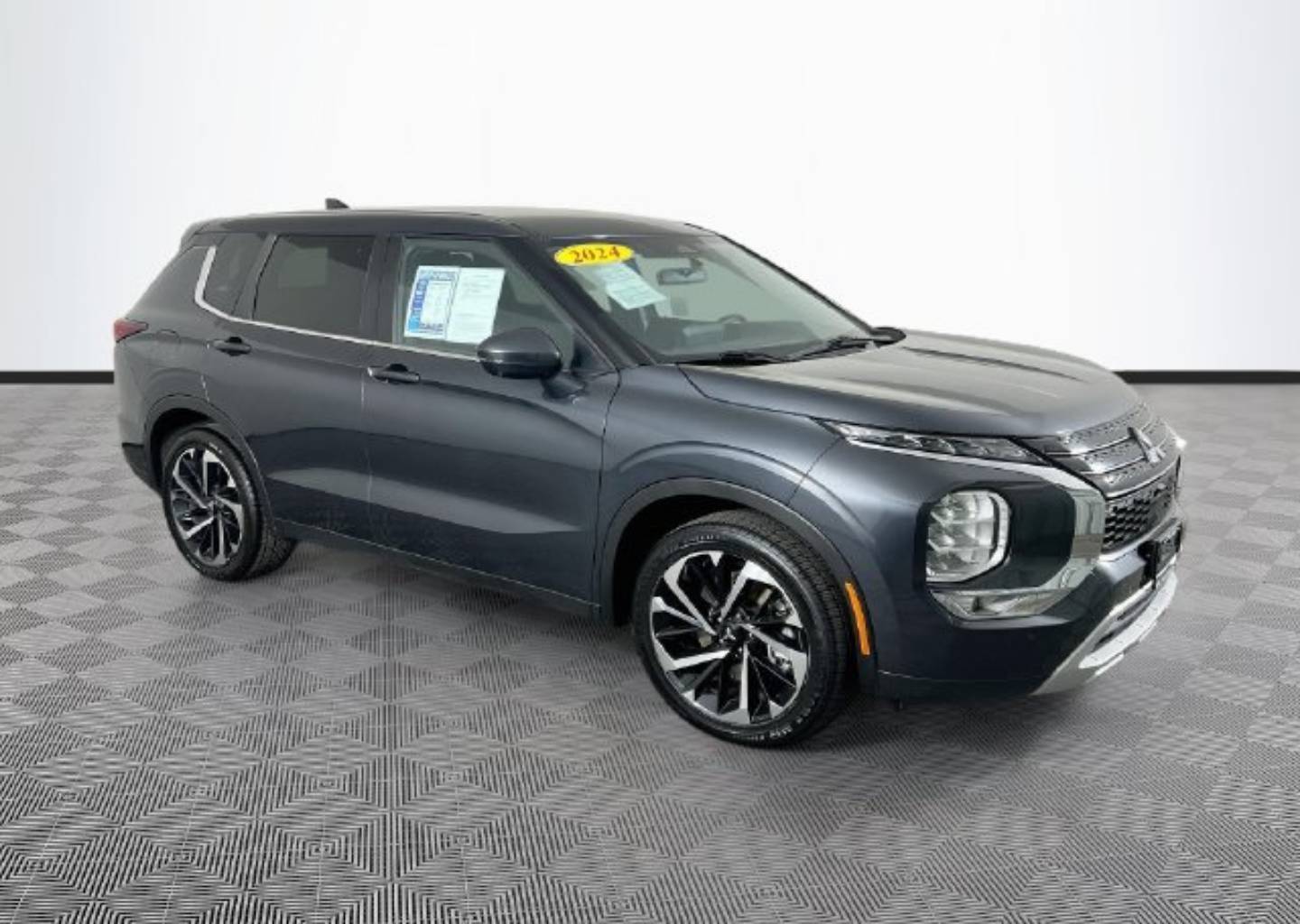 2024 Mitsubishi Outlander