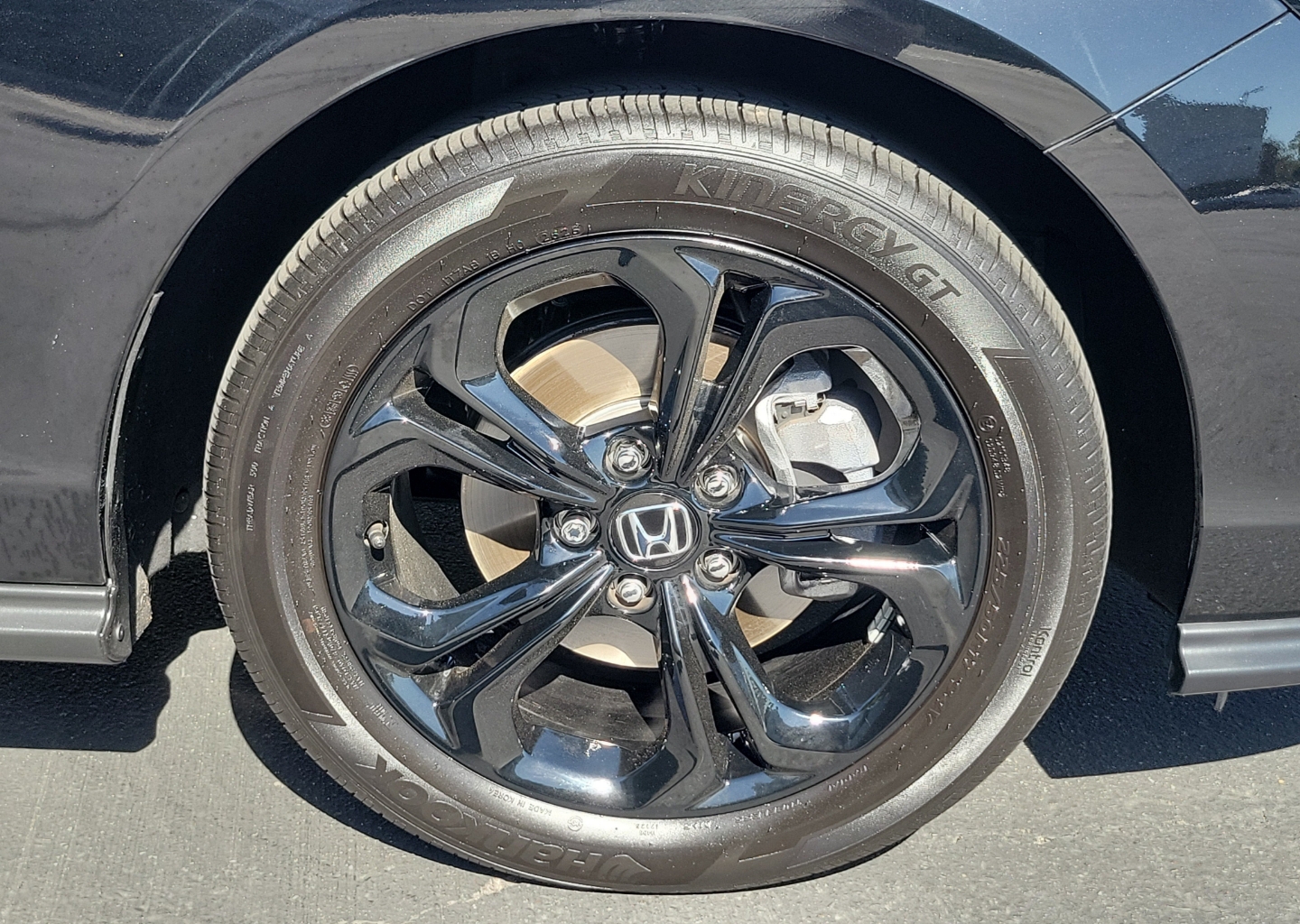 2025 Honda Accord SE - Photo 6