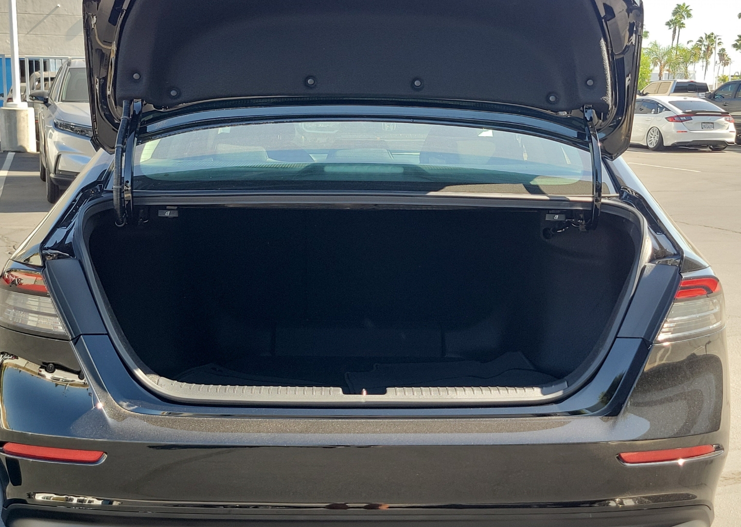 2025 Honda Accord SE - Photo 9