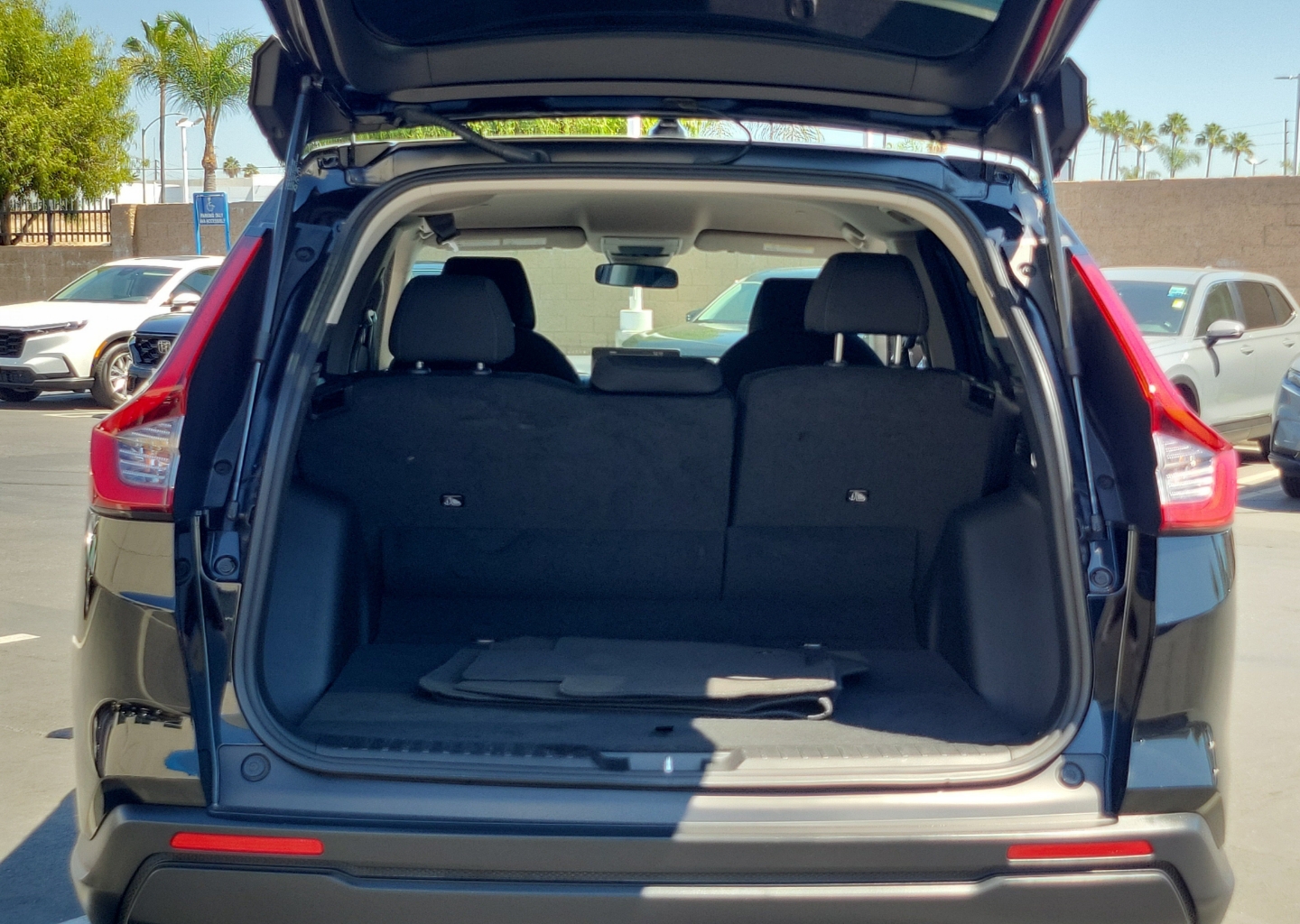 2024 Honda CR-V LX - Photo 9
