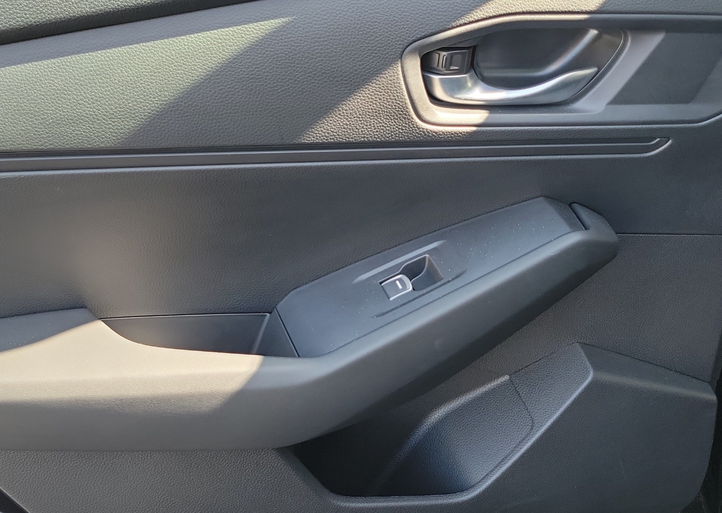 2025 Honda Accord SE - Photo 15