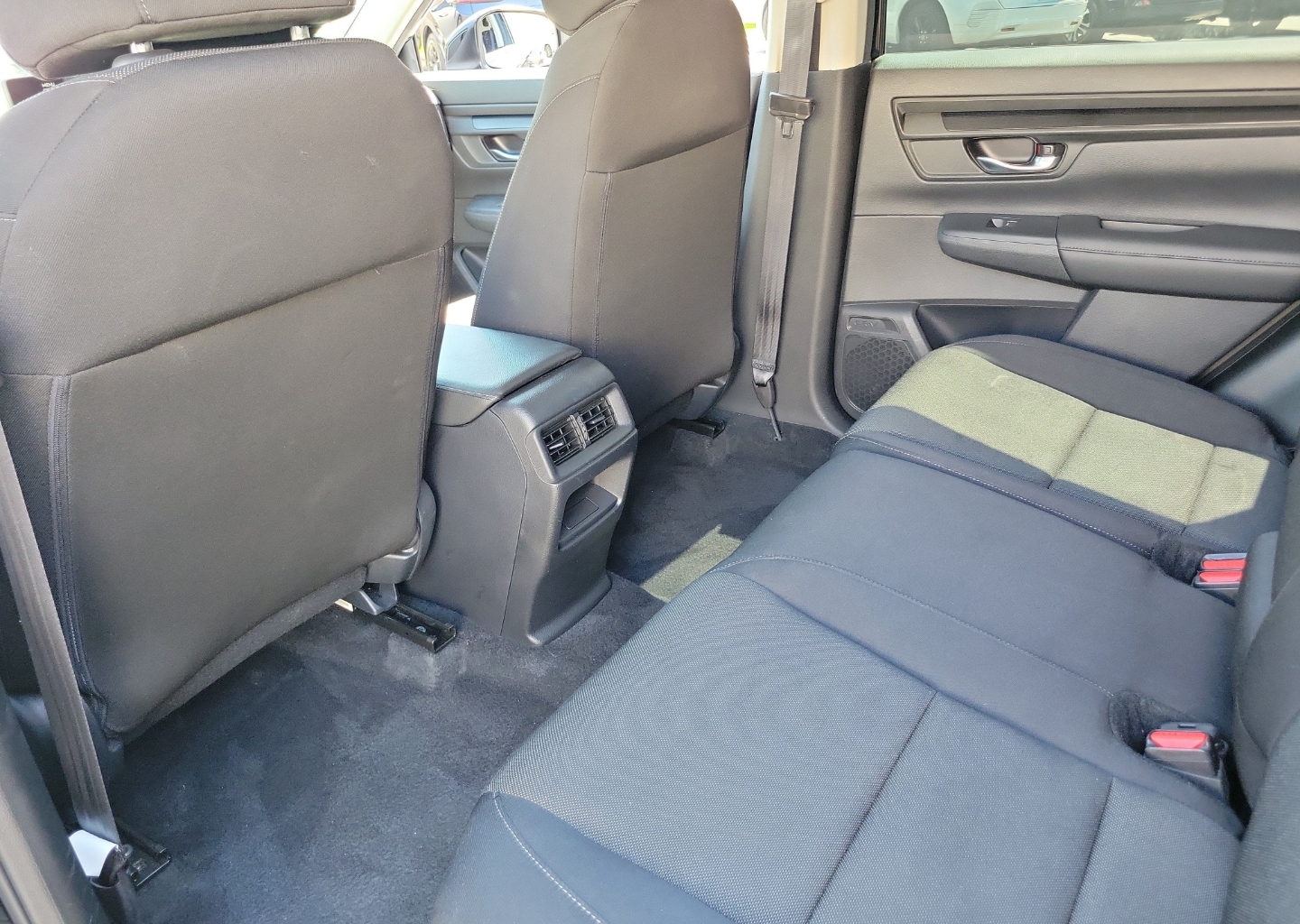 2024 Honda CR-V LX - Photo 14