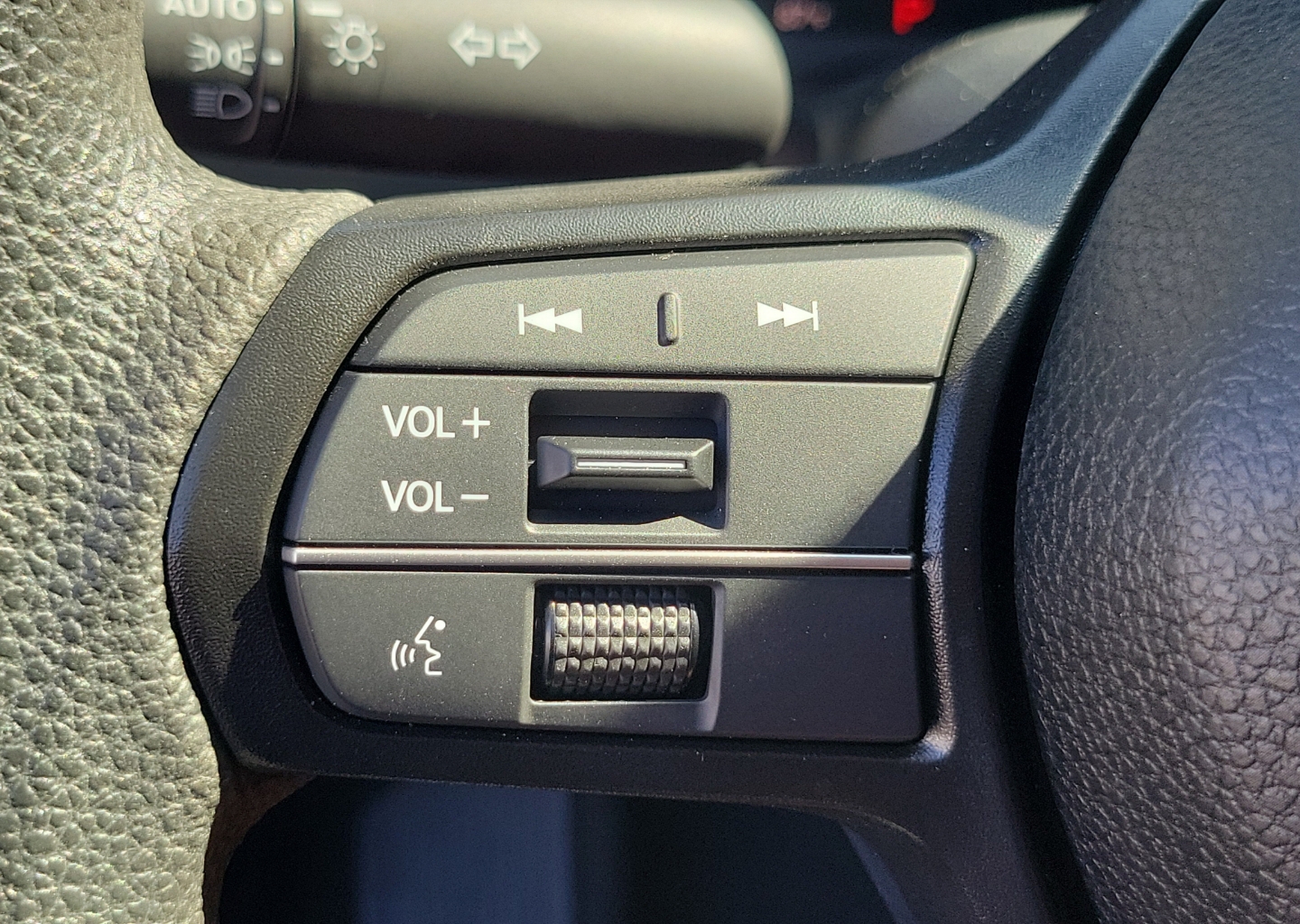 2025 Honda Accord SE - Photo 23