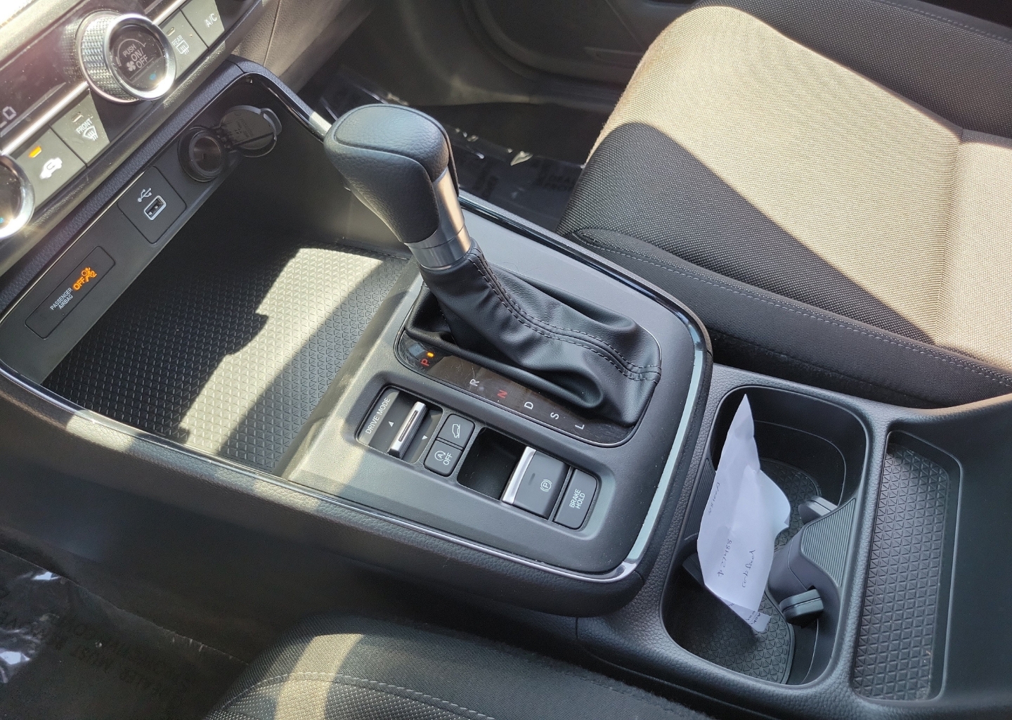 2024 Honda CR-V LX - Photo 31
