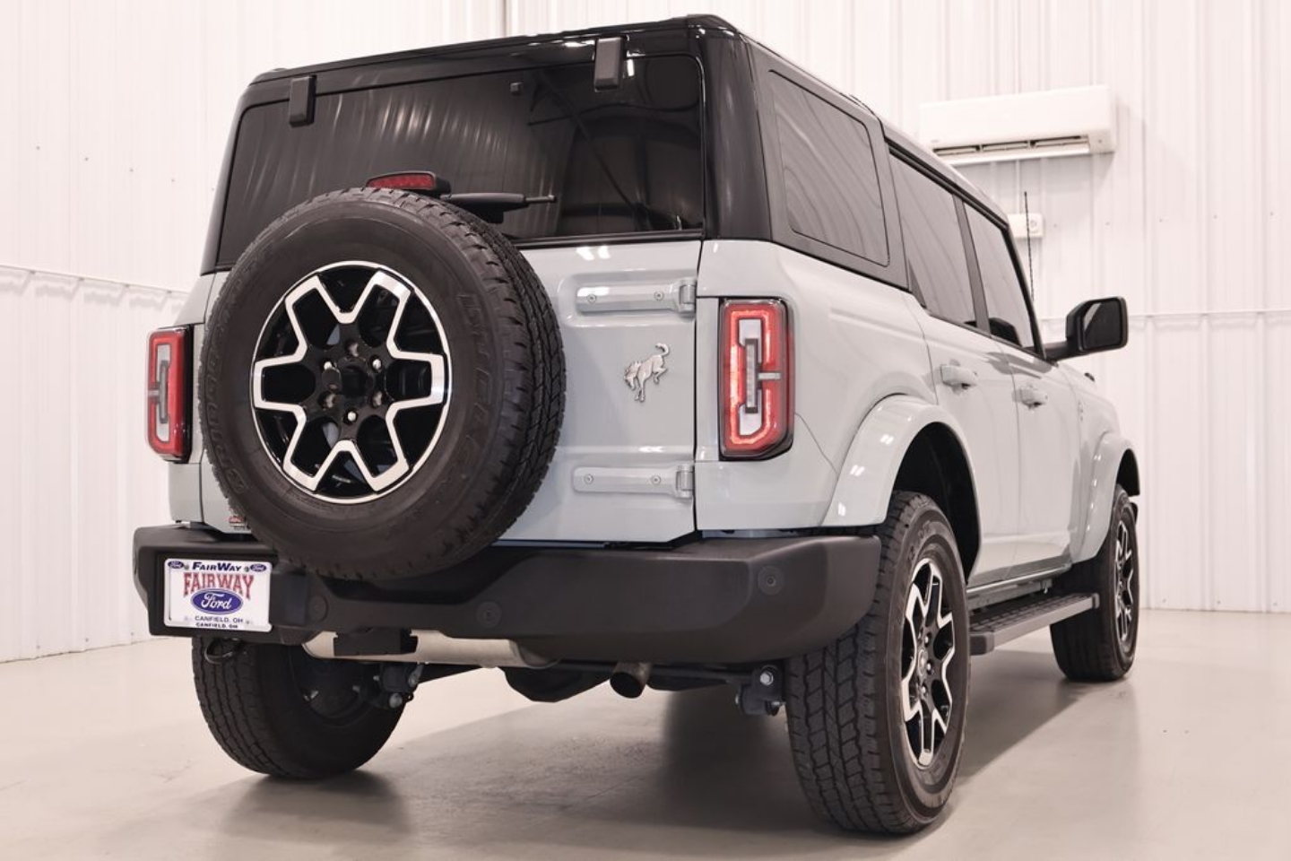 2024 Ford Bronco 4-Door Outer Banks - Photo 10