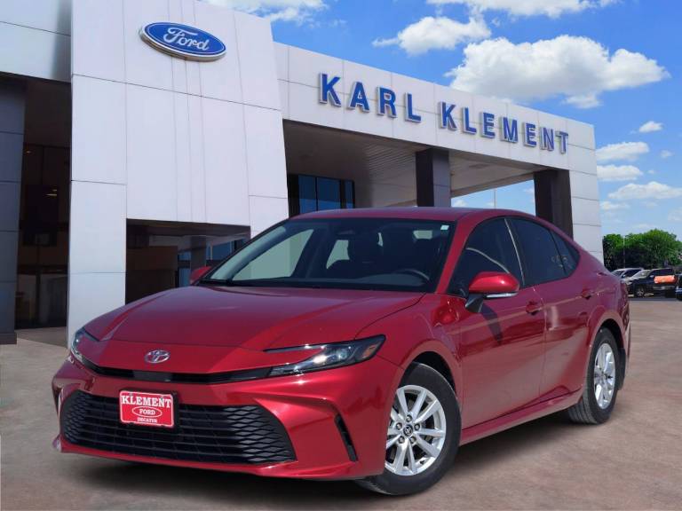 2025 Toyota Camry LE