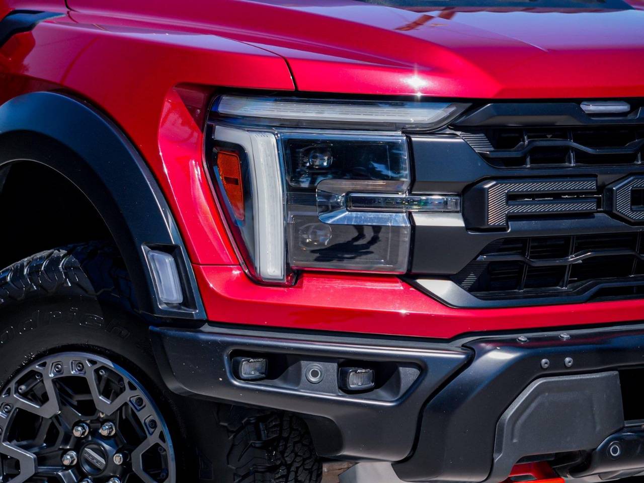Used 2025 Ford F-150 Raptor, photo 3
