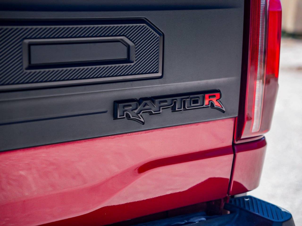 Used 2025 Ford F-150 Raptor, photo 11
