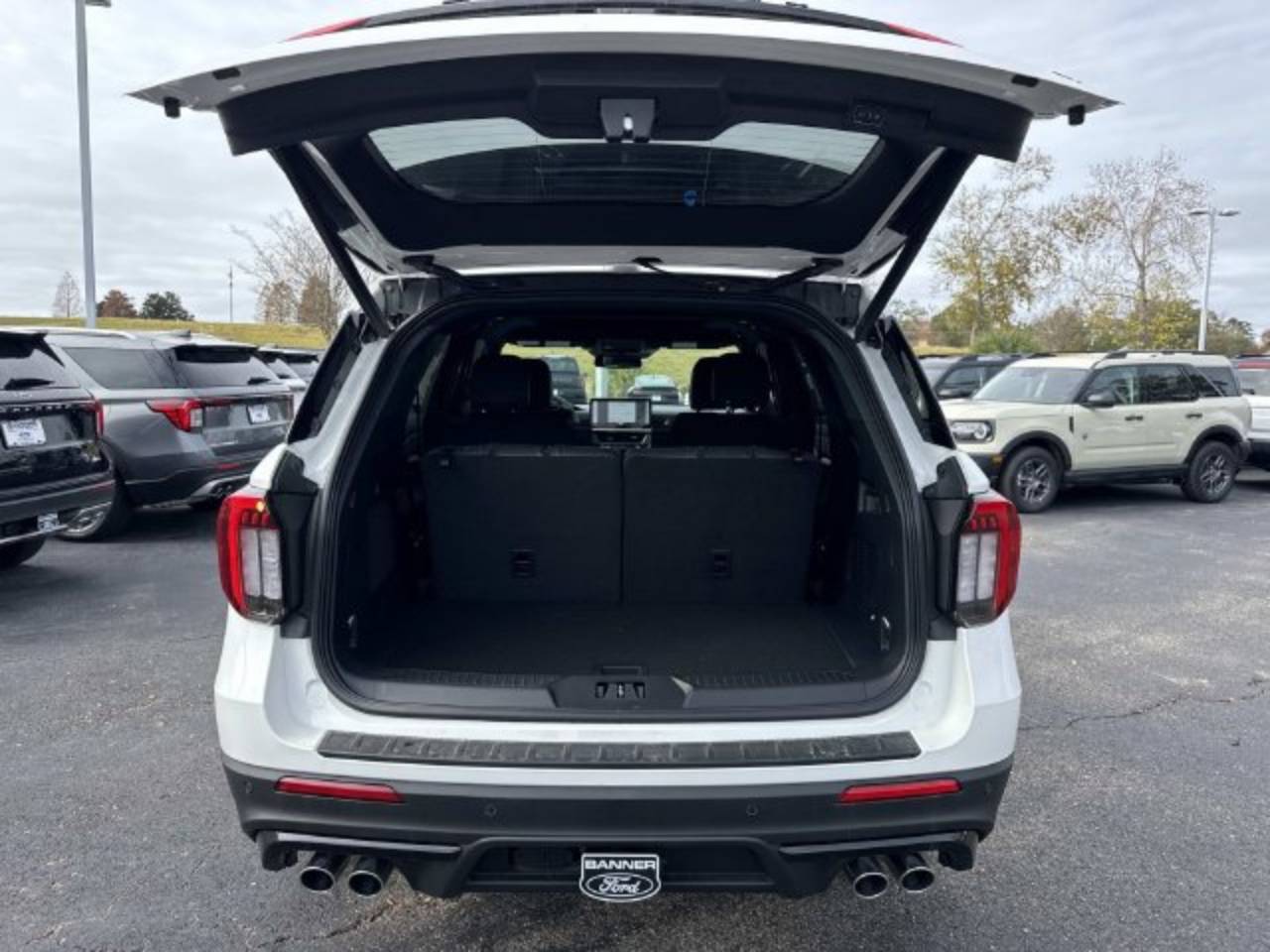 2026 Ford Explorer ST - Photo 6