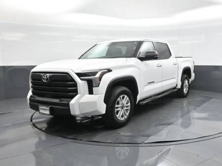 2025 Toyota Tundra 4WD SR5