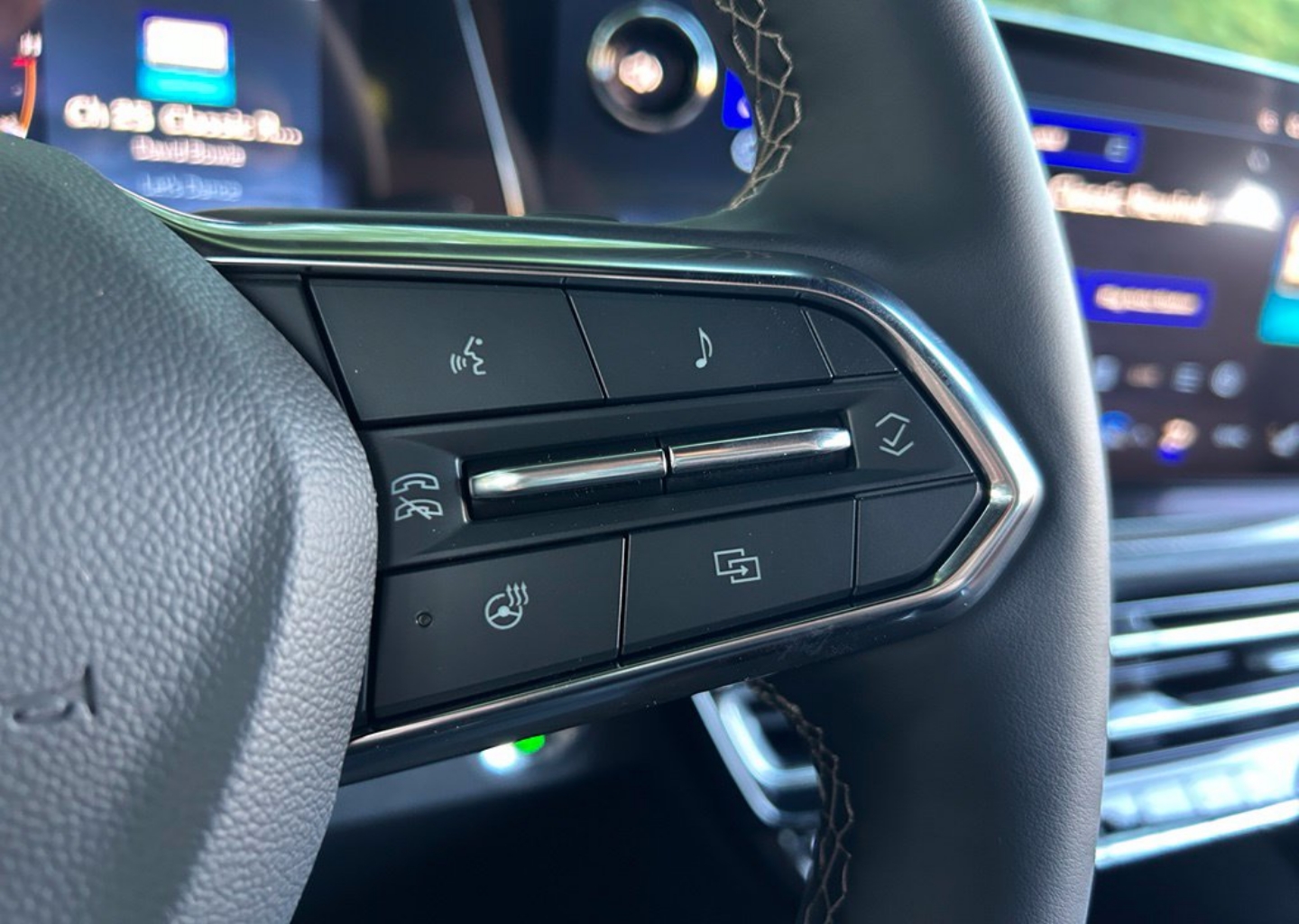 2027 Chevrolet Traverse Z71 - Photo 95