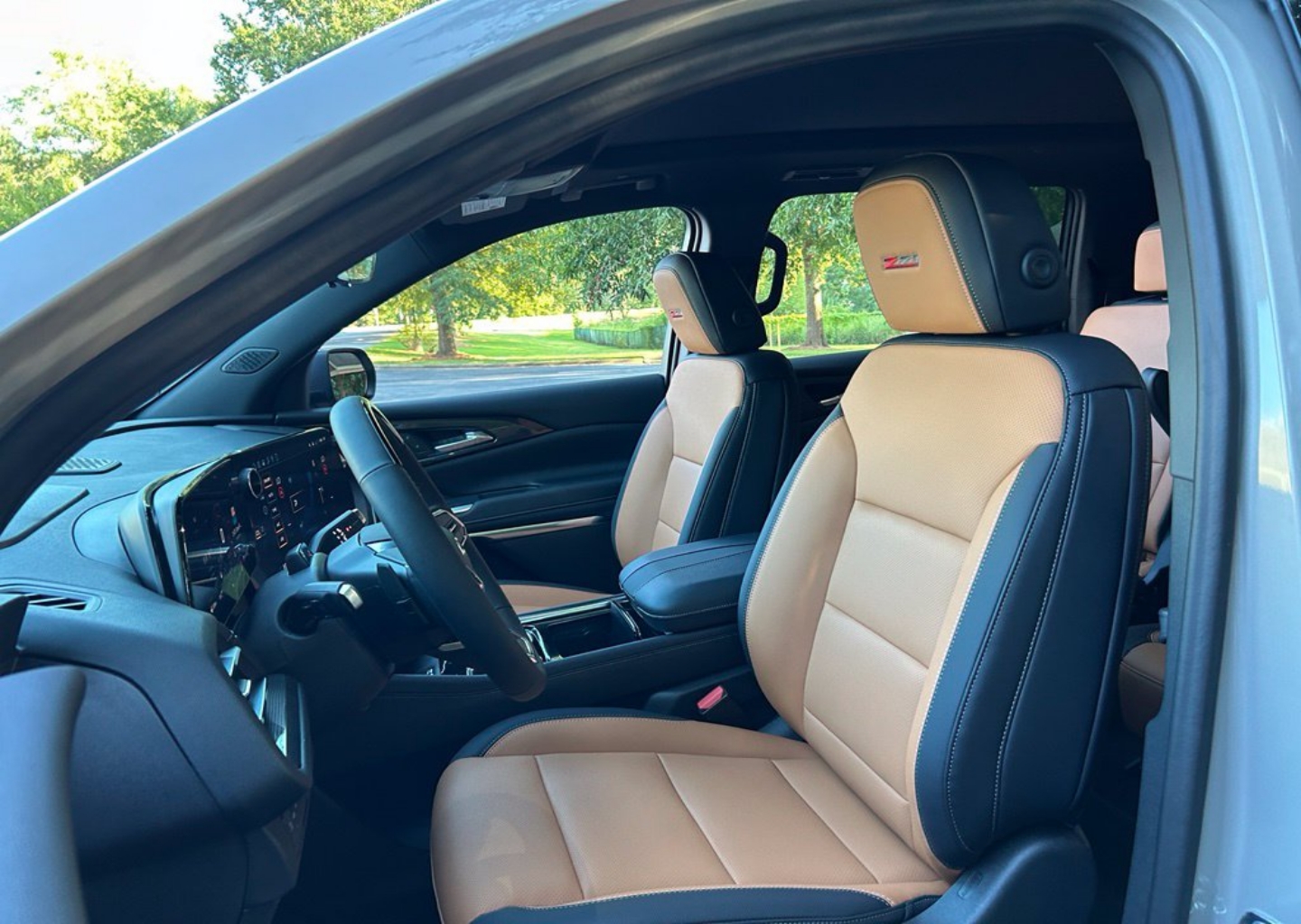 2027 Chevrolet Traverse Z71 - Photo 107