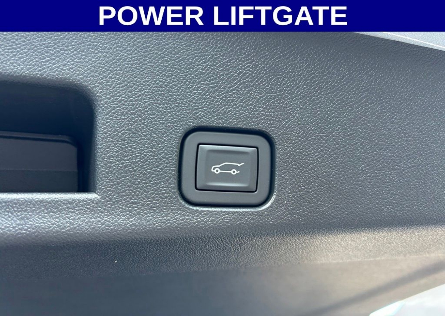 2027 Chevrolet Traverse Z71 - Photo 89