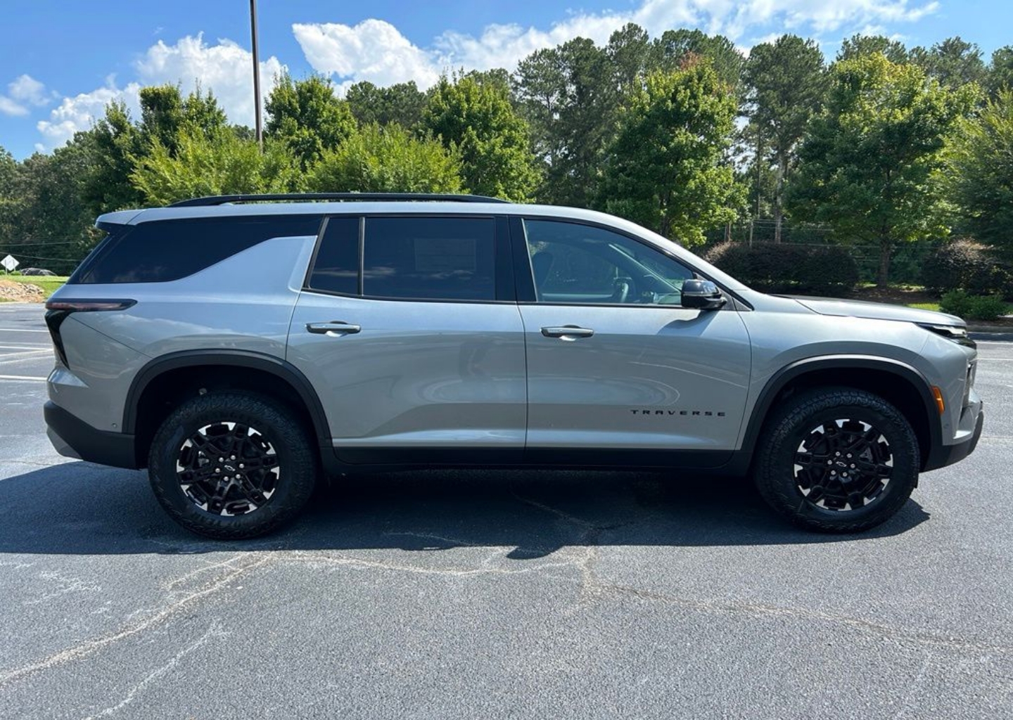 2027 Chevrolet Traverse Z71 - Photo 94