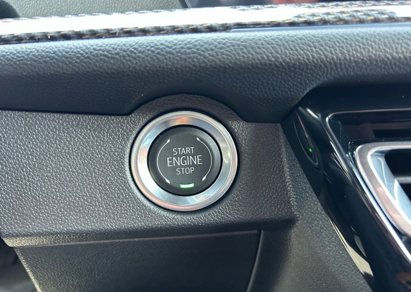 2027 Chevrolet Traverse Z71 - Photo 101