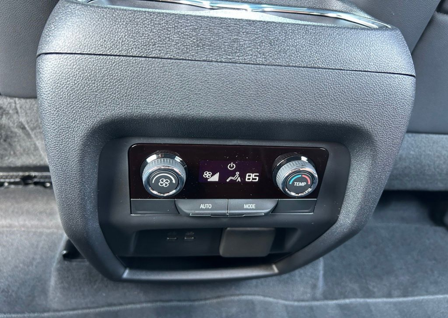 2027 Chevrolet Traverse Z71 - Photo 117