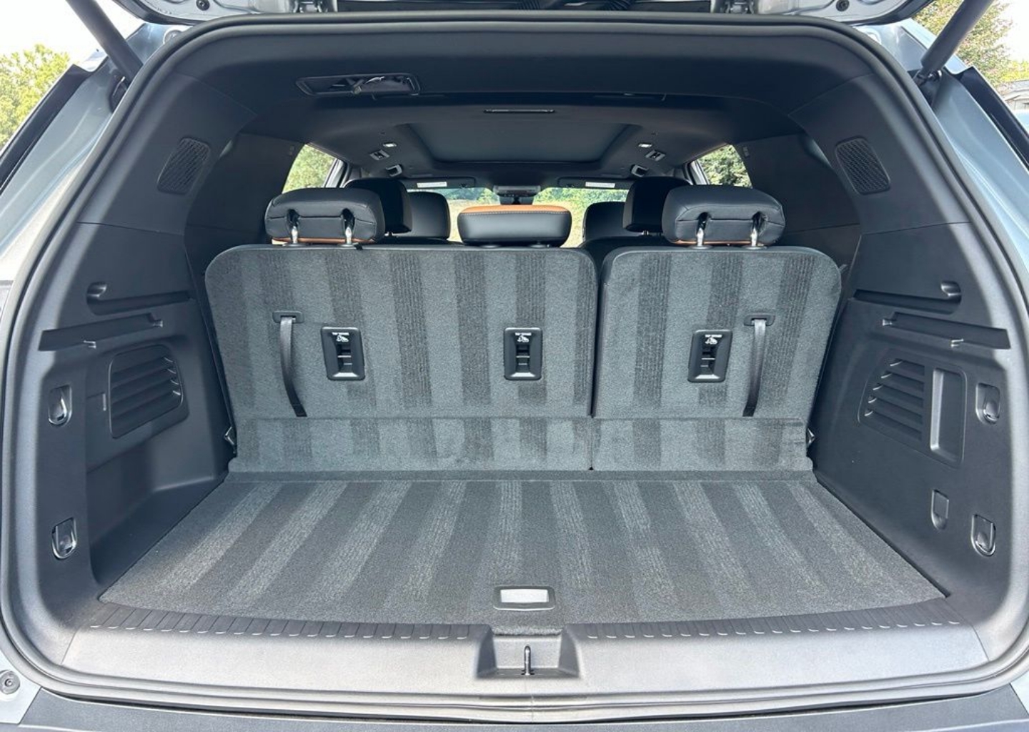 2027 Chevrolet Traverse Z71 - Photo 120