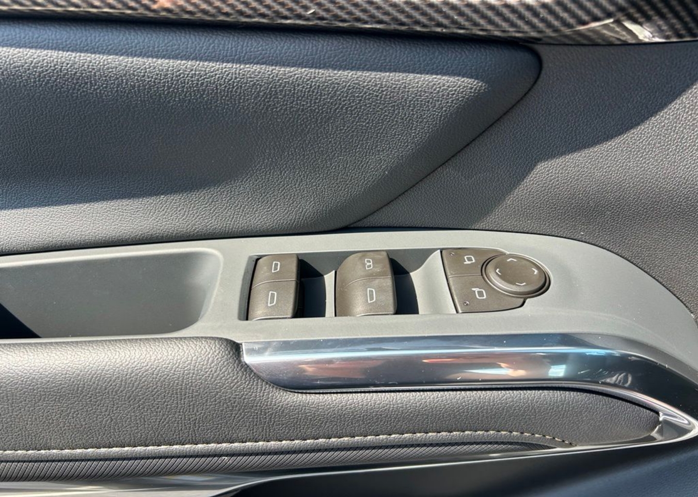 2027 Chevrolet Traverse Z71 - Photo 133