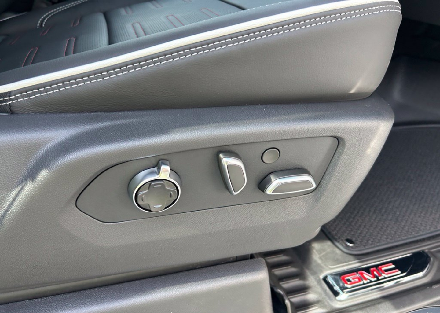 2026 GMC Sierra 1500 AT4X - Photo 127