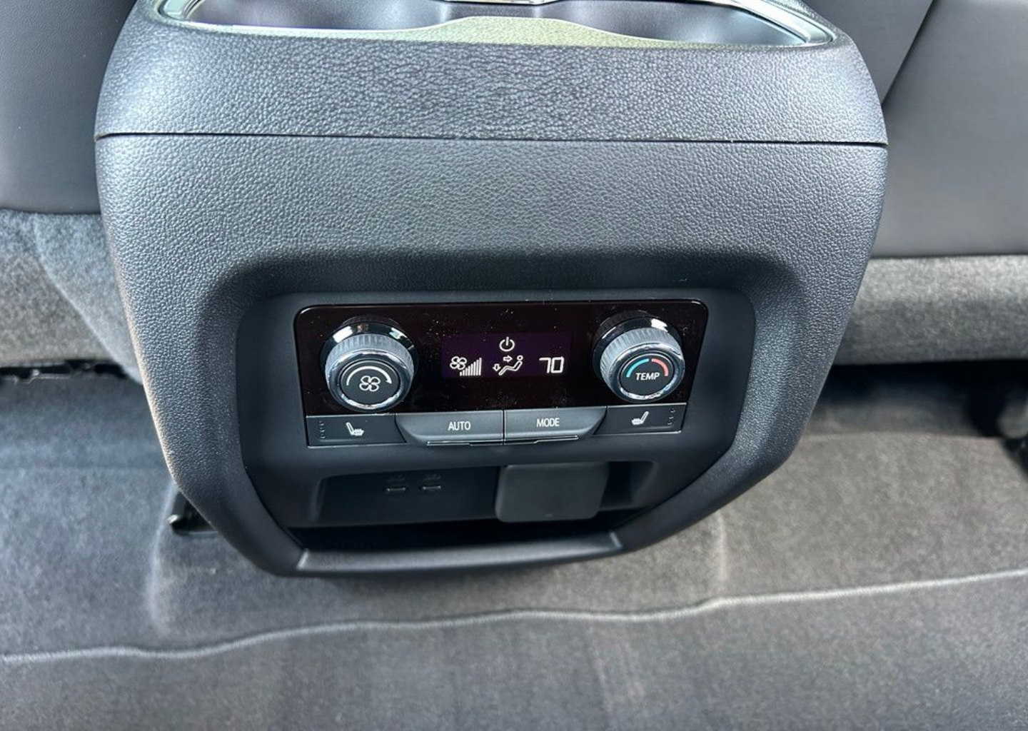2027 Chevrolet Traverse RS - Photo 106