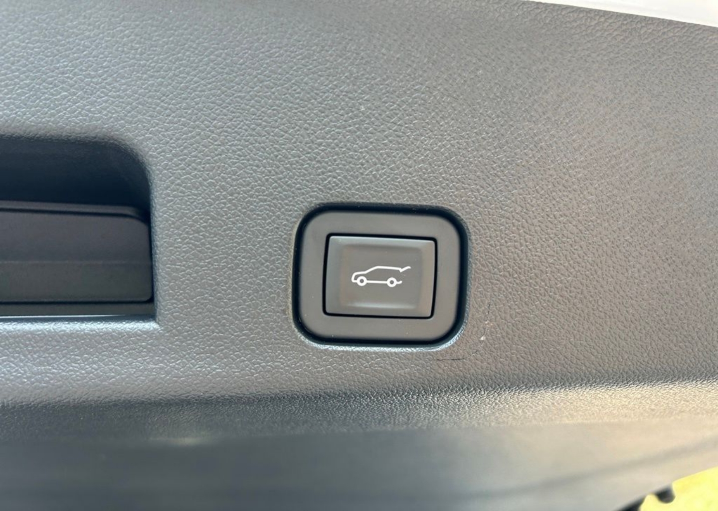 2027 Chevrolet Traverse RS - Photo 110
